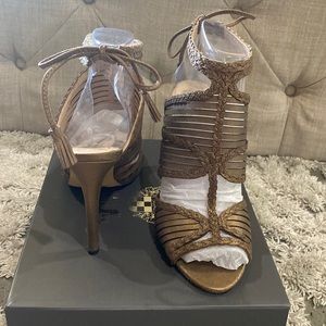 Vince Camaro Bronze Heel